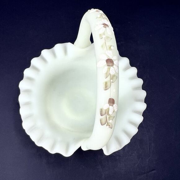 Fenton Satin Ruffled Basket Uranium Custard Glass Hand Painted Daisies - Signed - Picture 6 of 12